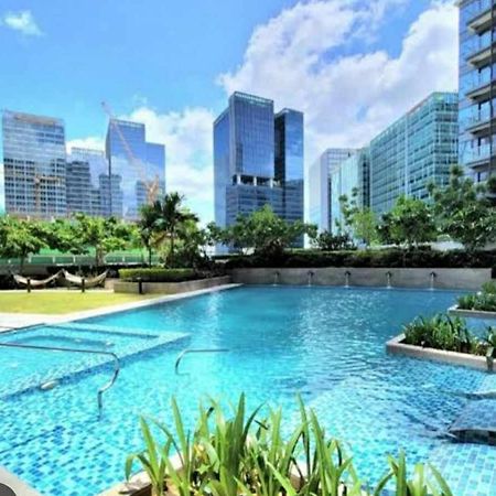 Uptown Parksuites Bgc Taguig Esterno foto