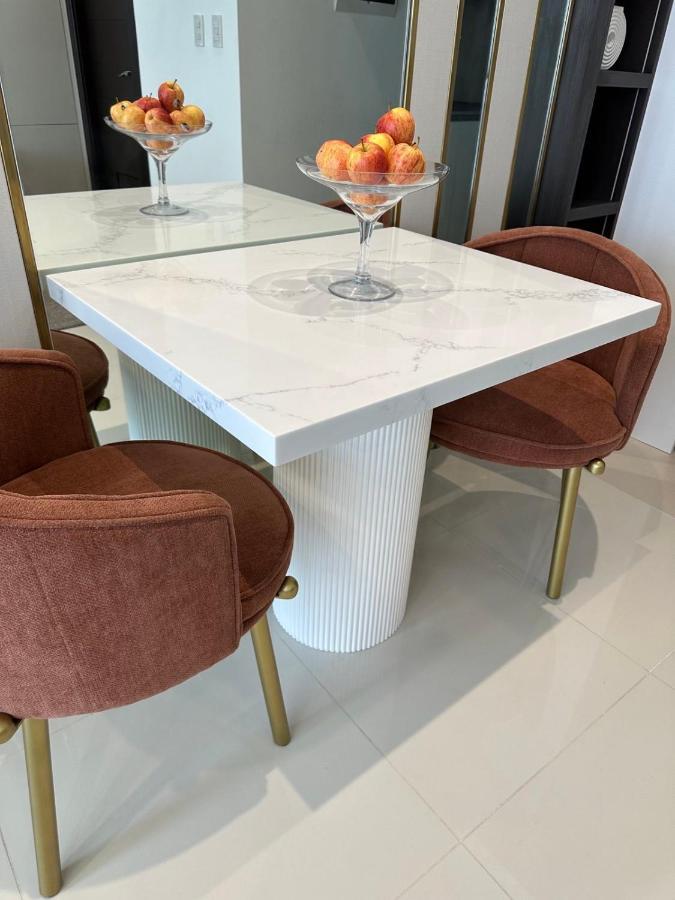 Uptown Parksuites Bgc Taguig Esterno foto
